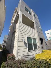 2733 Eado Edge Court, Houston, TX 77020