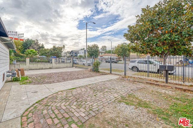 1224 Crenshaw Boulevard, Los Angeles, CA 90019