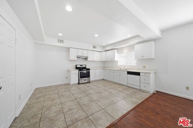 1224 Crenshaw Boulevard, Los Angeles, CA 90019