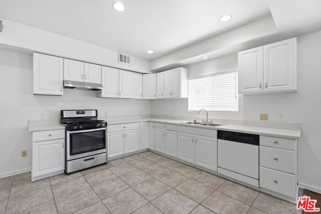 1224 Crenshaw Boulevard, Los Angeles, CA 90019