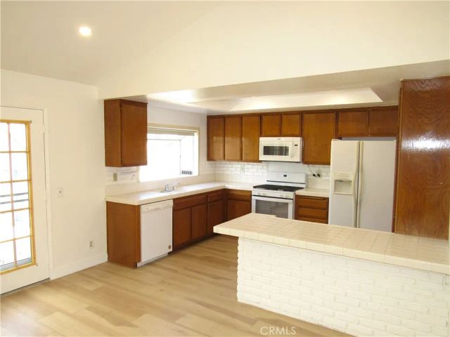 1099 W Ontario, Corona, CA 92882