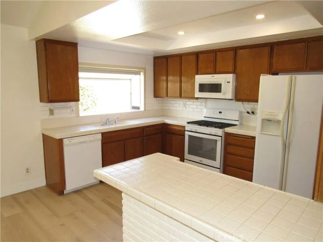1099 W Ontario, Corona, CA 92882