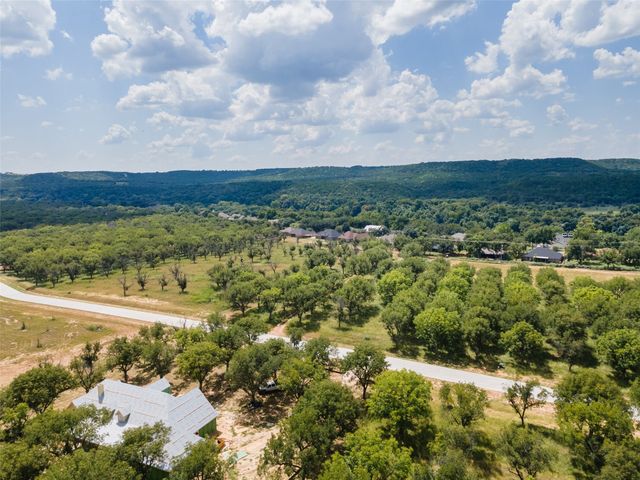 3107 E Landings S, Granbury, TX 76049