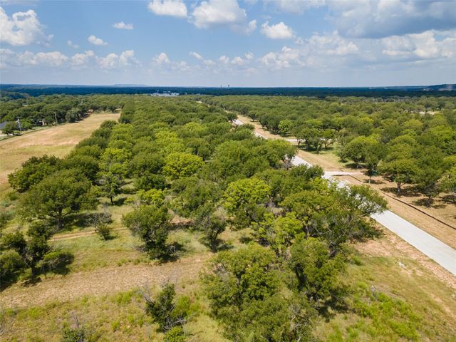 3107 E Landings S, Granbury, TX 76049