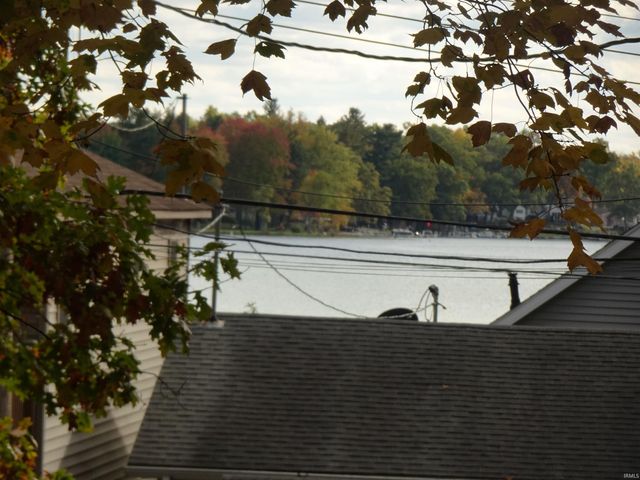 8170 N Tippecanoe Drive, Walkerton, IN 46574