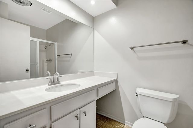 7308 Corbin Avenue G, Reseda, CA 91335