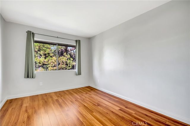 7308 Corbin Avenue G, Reseda, CA 91335