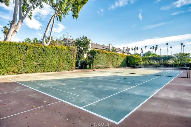 7308 Corbin Avenue G, Reseda, CA 91335