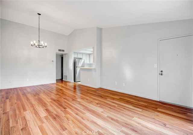 7308 Corbin Avenue G, Reseda, CA 91335