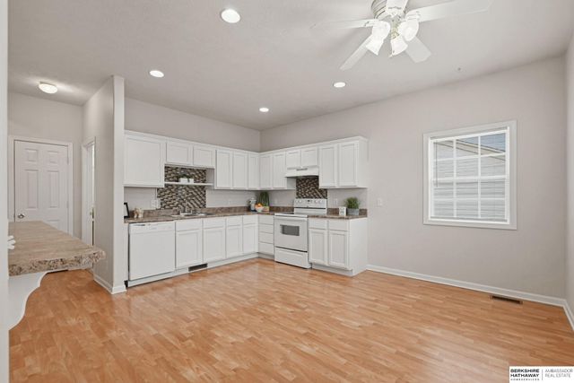 3725 N 55th Street, Omaha, NE 68104