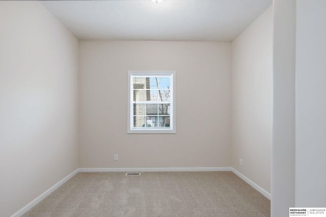 3725 N 55th Street, Omaha, NE 68104