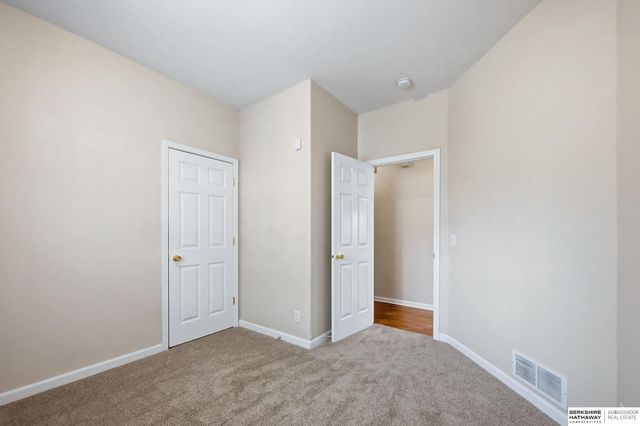 3725 N 55th Street, Omaha, NE 68104