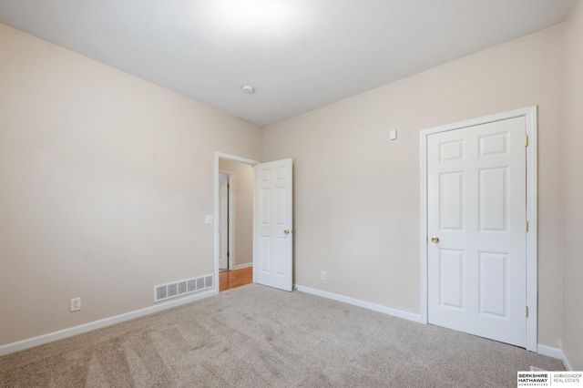 3725 N 55th Street, Omaha, NE 68104