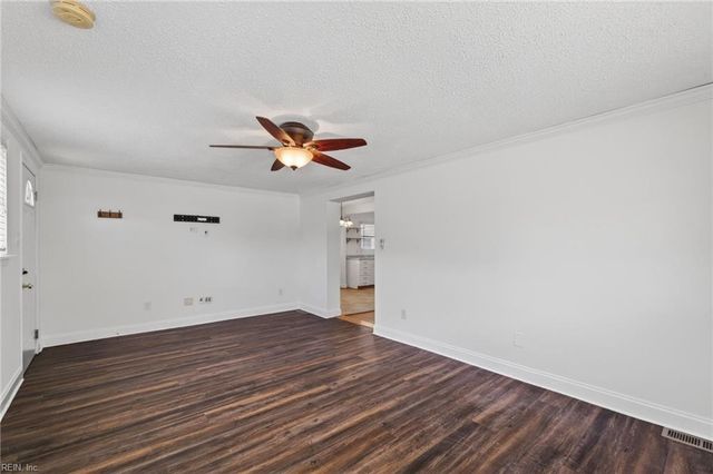 2833 David AVE, Norfolk, VA 23518