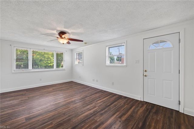 2833 David AVE, Norfolk, VA 23518