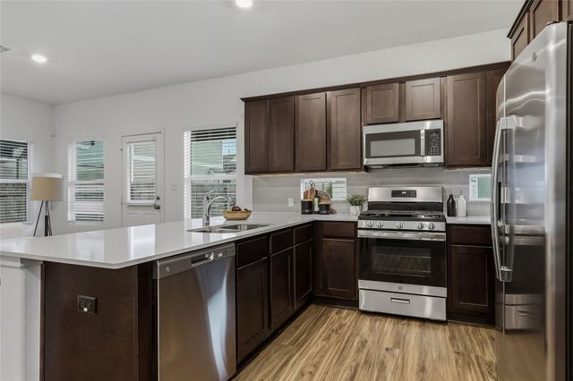 1337 Weatherford LN, Leander, TX 78641