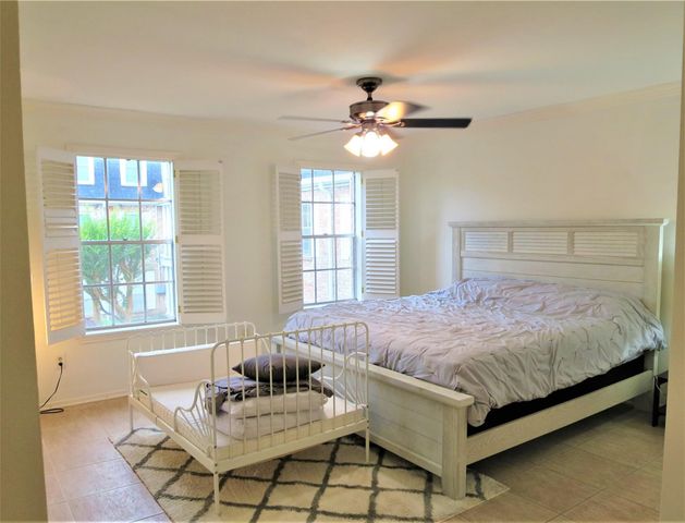 361 N Post Oak Lane 239, Houston, TX 77024