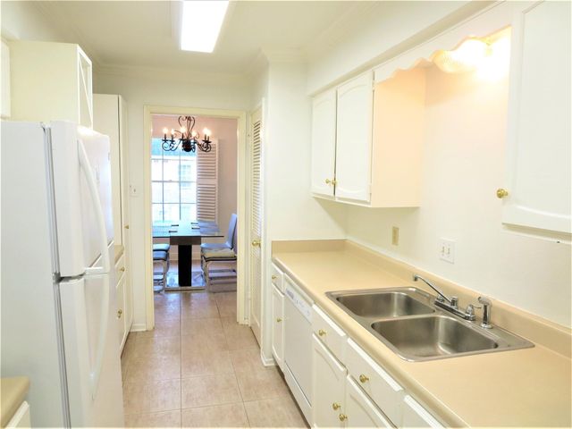 361 N Post Oak Lane 239, Houston, TX 77024