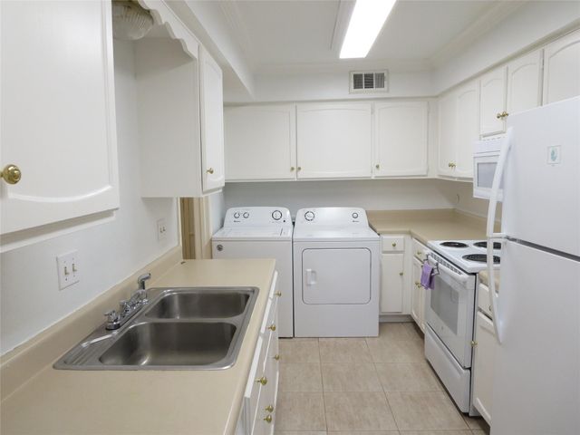 361 N Post Oak Lane 239, Houston, TX 77024