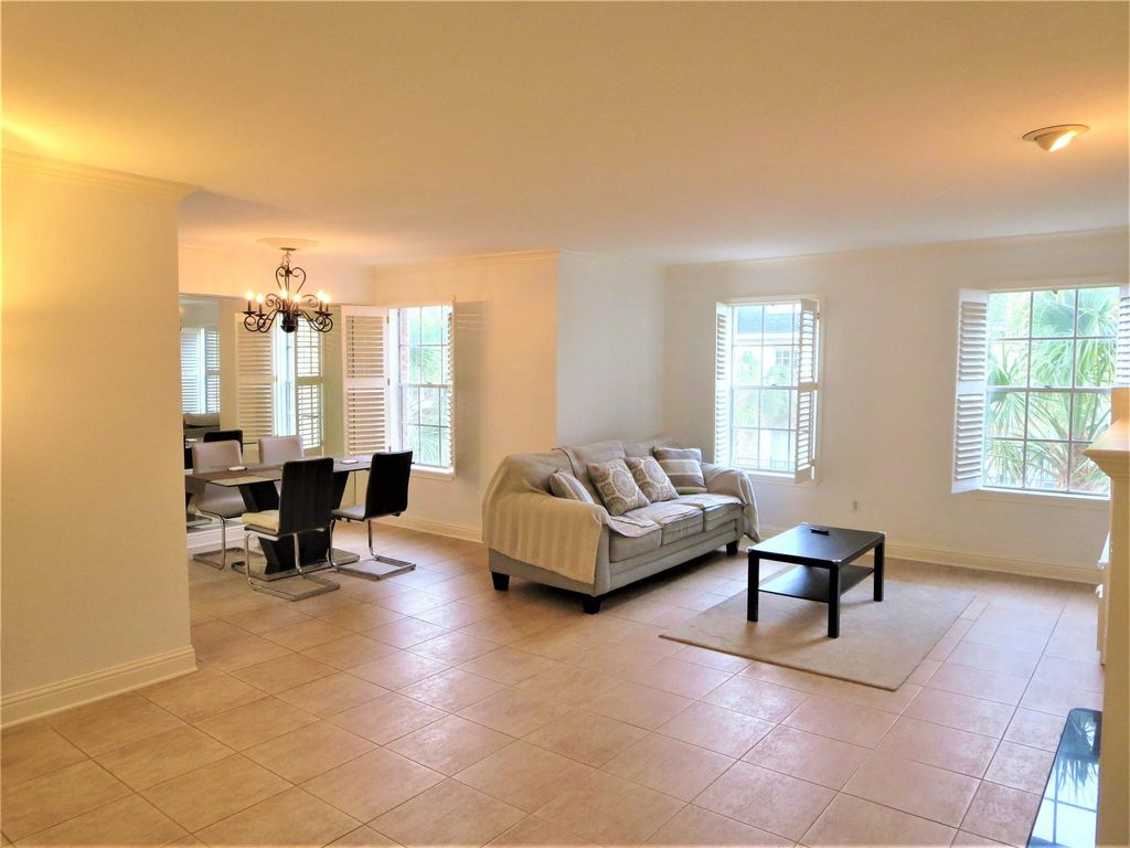 361 N Post Oak Lane 239, Houston, TX 77024