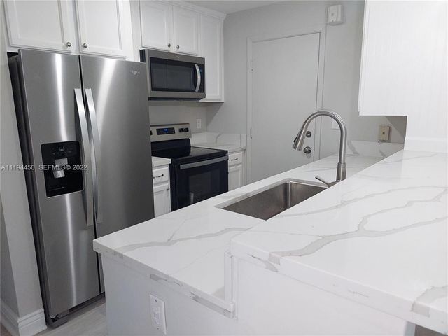 1700 SE 15th Street SE 309, Fort Lauderdale, FL 33316