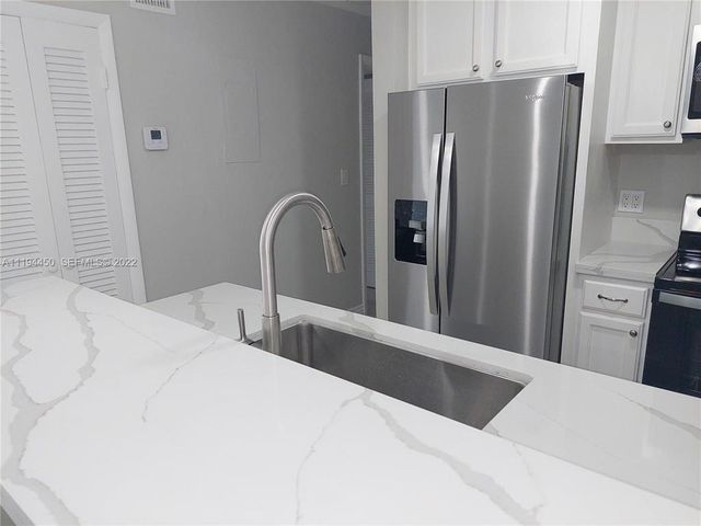 1700 SE 15th Street SE 309, Fort Lauderdale, FL 33316