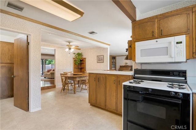 15803 Gault Street, Lake Balboa, CA 91406
