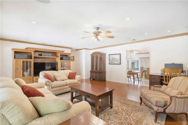 15803 Gault Street, Lake Balboa, CA 91406