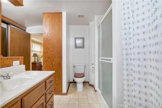 15803 Gault Street, Lake Balboa, CA 91406