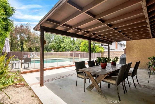 15803 Gault Street, Lake Balboa, CA 91406