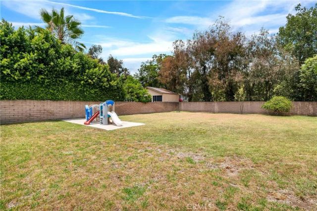 15803 Gault Street, Lake Balboa, CA 91406