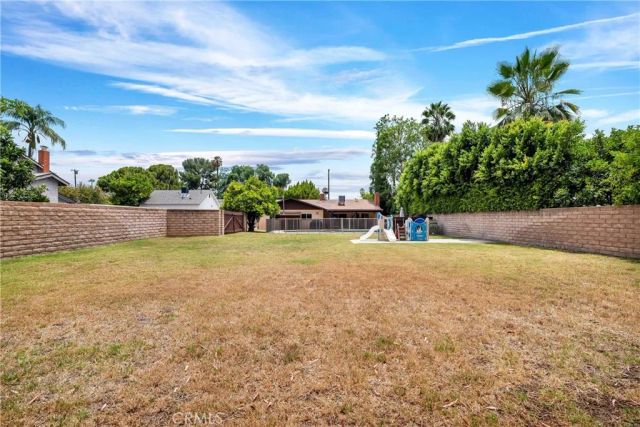 15803 Gault Street, Lake Balboa, CA 91406