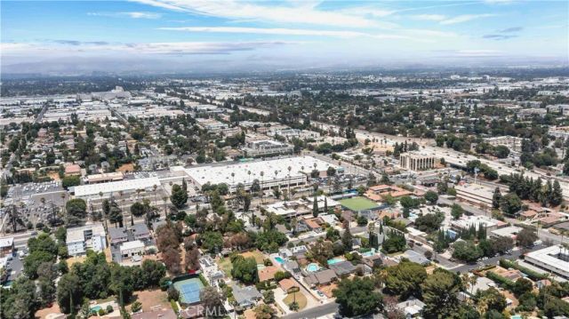 15803 Gault Street, Lake Balboa, CA 91406