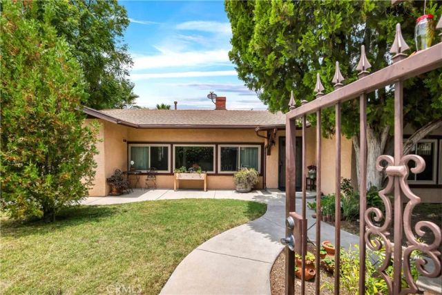 15803 Gault Street, Lake Balboa, CA 91406