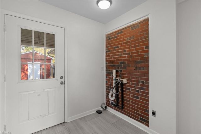 406 Stalham RD, Chesapeake, VA 23325