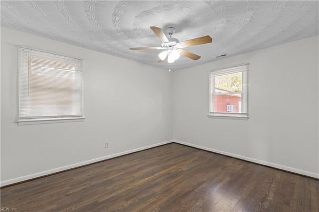 406 Stalham RD, Chesapeake, VA 23325