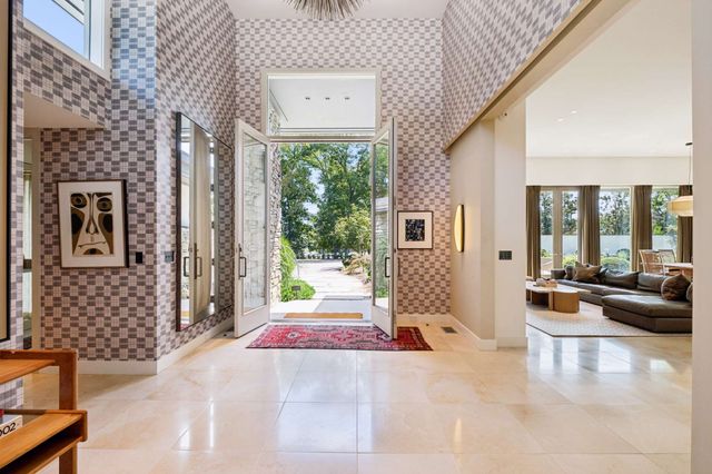 6210 Hickory Valley Rd, Nashville, TN 37205