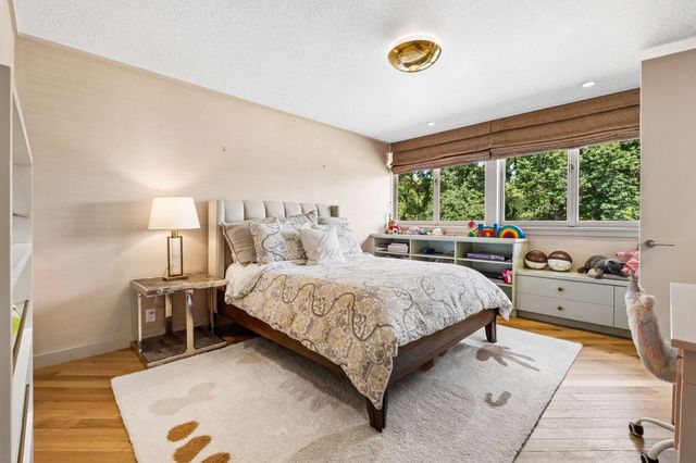 6210 Hickory Valley Rd, Nashville, TN 37205