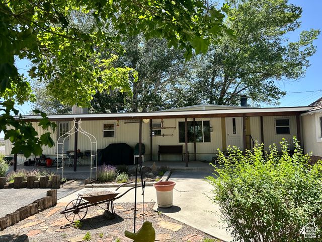 1086 E MAIN ST, Wellington, UT 84542