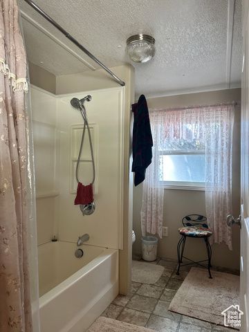 1086 E MAIN ST, Wellington, UT 84542