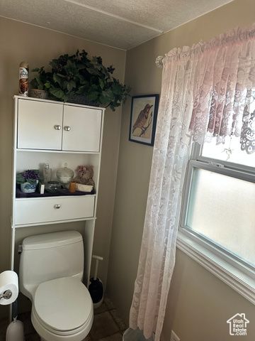 1086 E MAIN ST, Wellington, UT 84542