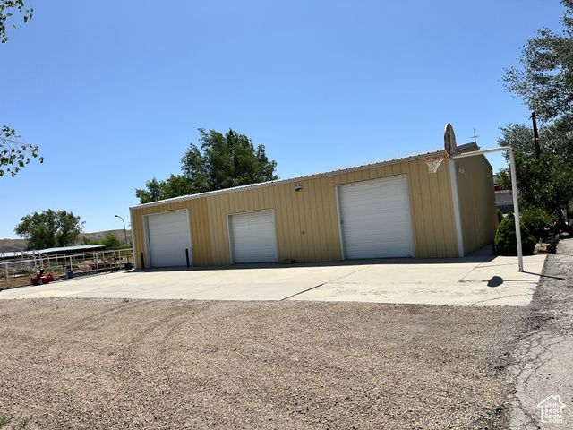 1086 E MAIN ST, Wellington, UT 84542