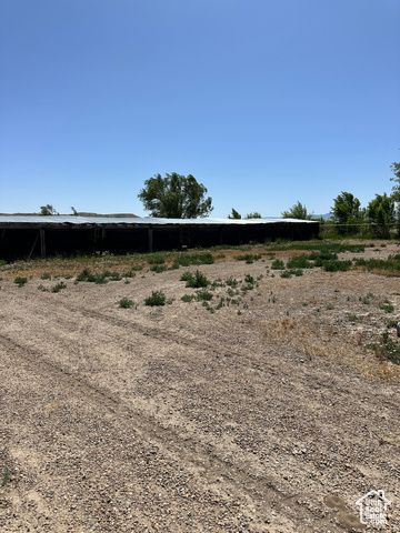 1086 E MAIN ST, Wellington, UT 84542