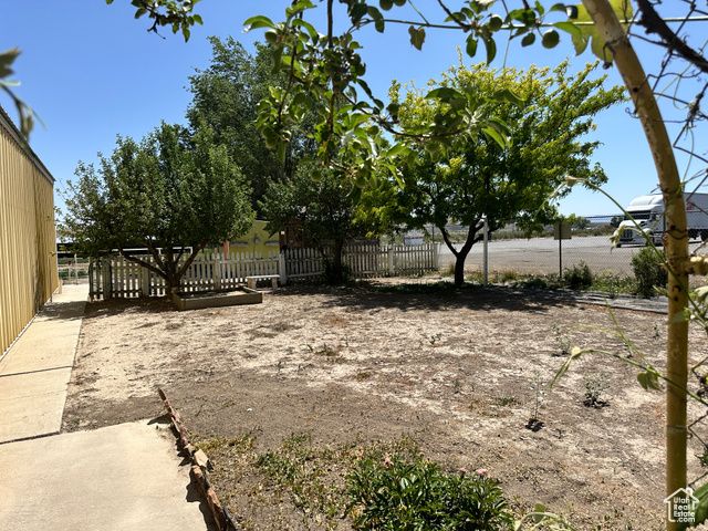 1086 E MAIN ST, Wellington, UT 84542