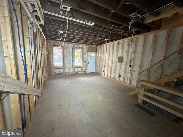829 N 39TH ST, Philadelphia, PA 19104