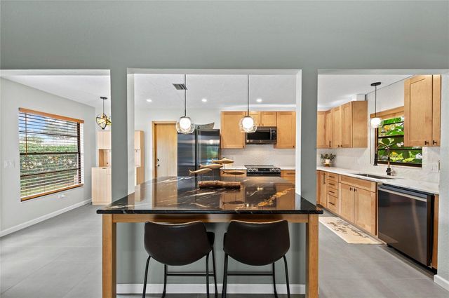 6107 45TH STREET W, Bradenton, FL 34210