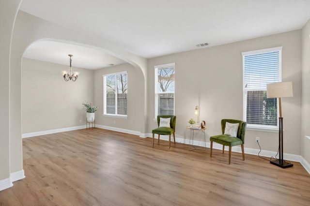 12410 Canyonlands Dr, Rancho Cordova, CA 95742