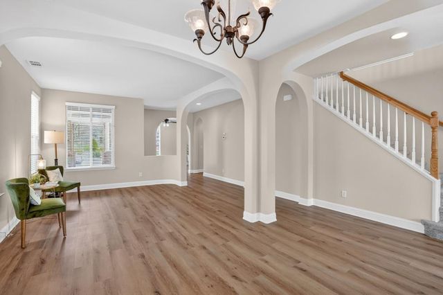 12410 Canyonlands Dr, Rancho Cordova, CA 95742