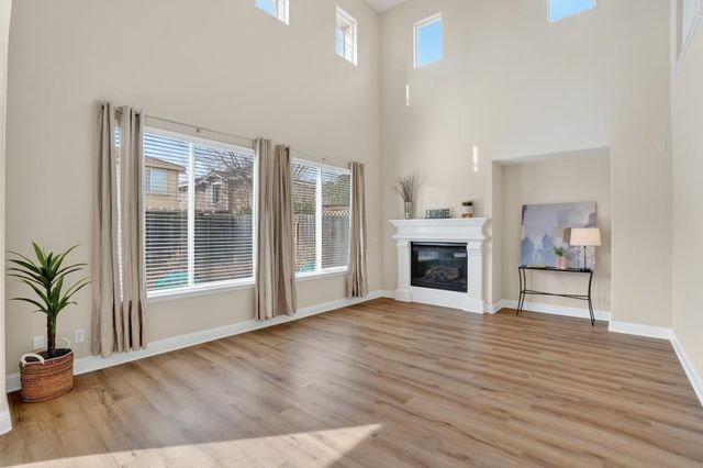 12410 Canyonlands Dr, Rancho Cordova, CA 95742