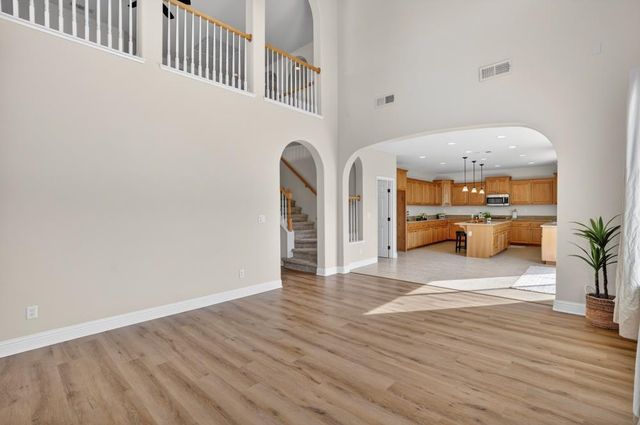 12410 Canyonlands Dr, Rancho Cordova, CA 95742